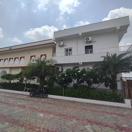 Sangam Hotel Chirawa Exteriér fotografie